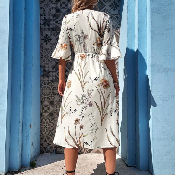 Boho Floral Print Ruffle Sleeve Vacation Dress - Picture 4 of 6